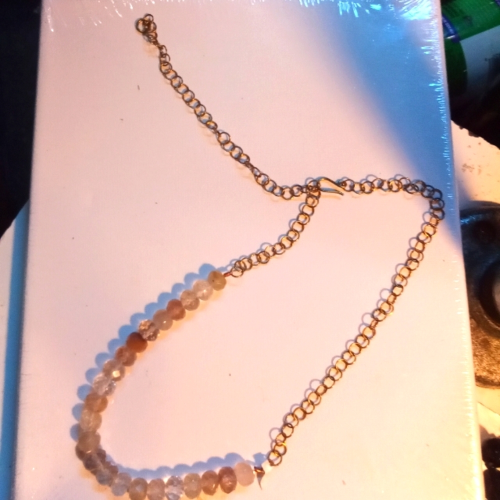 Crystal color bead necklace